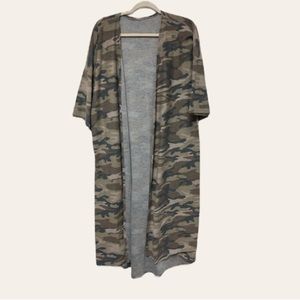 Camouflage Kimono Duster Size Small will fit up to a 1X